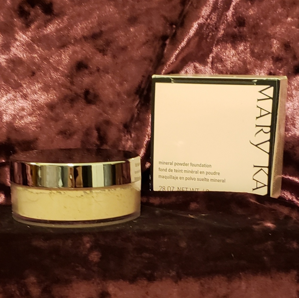 🌟Mary Kay Mineral Foundation 🌟